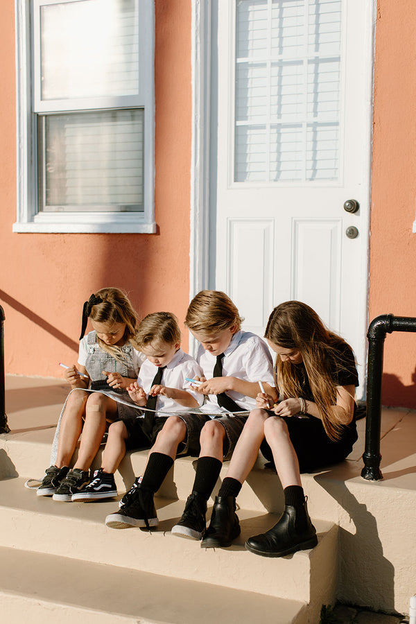 Rad FLORAL Coloring Tie *markers sold separately
