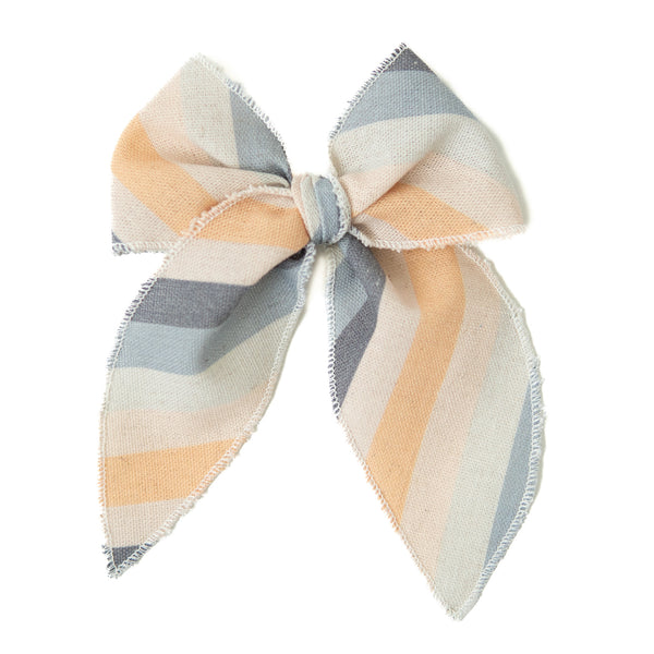 Sandy Darling Hair Bow