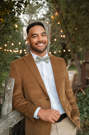 Cypress Meadow  - Men's Pre-tied Bow Tie
