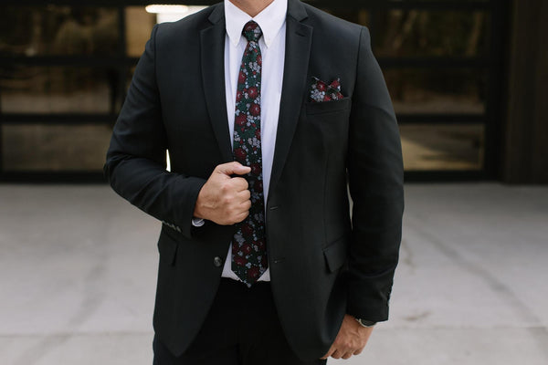 Dashing Floral Mens Tie Mens Modern - 2.5" wide x 58" long