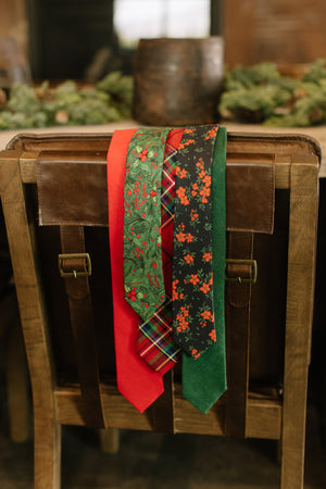 Red Hot Floral Mens Tie Mens Modern - 2.5" wide x 58" long