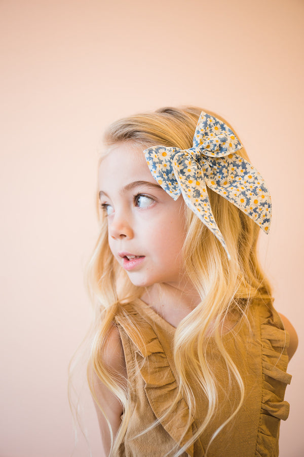 Daisy - Darling Hair Bow